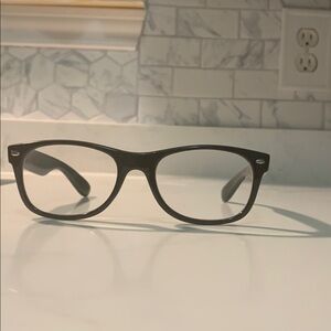 New Wayfarer Classic, a modernized, slightly smaller UNISEX